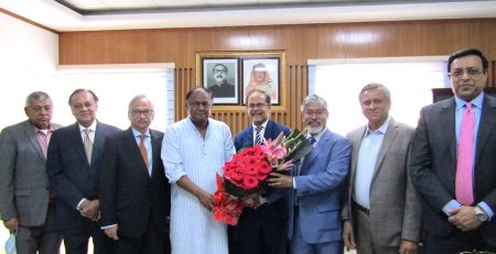 MCCI office-bearers pay courtesy call to the Hon'ble Commerce Minister